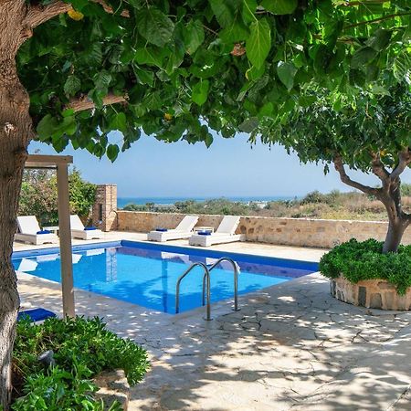Villa Pinelopi Asprouliánoi Buitenkant foto