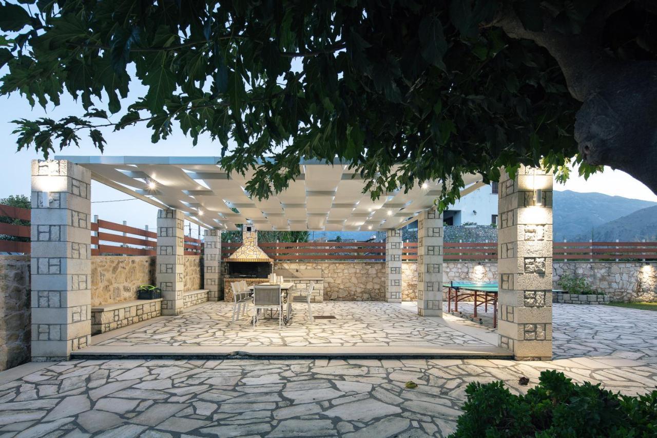 Villa Pinelopi Asprouliánoi Buitenkant foto
