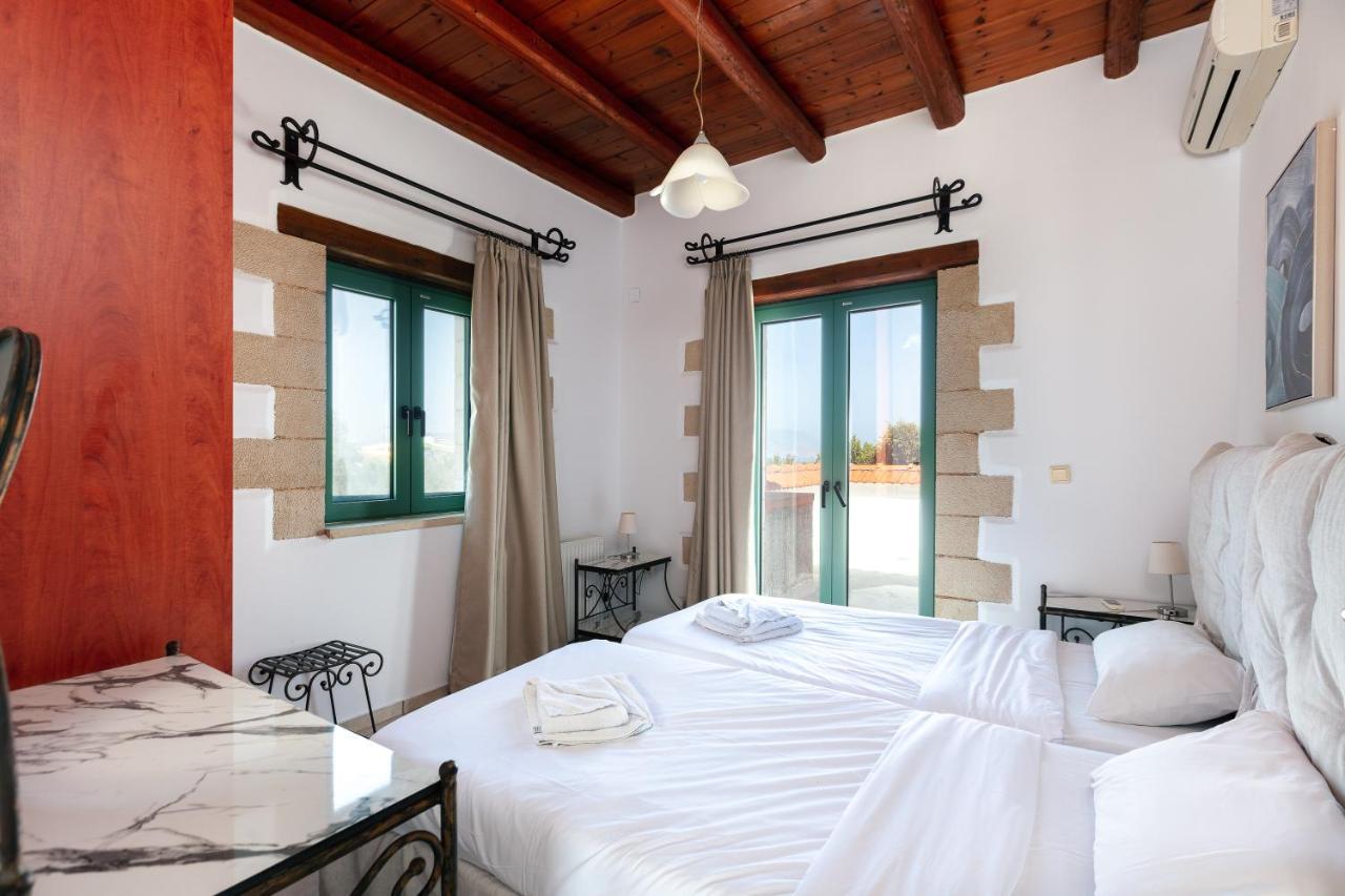 Villa Pinelopi Asprouliánoi Buitenkant foto