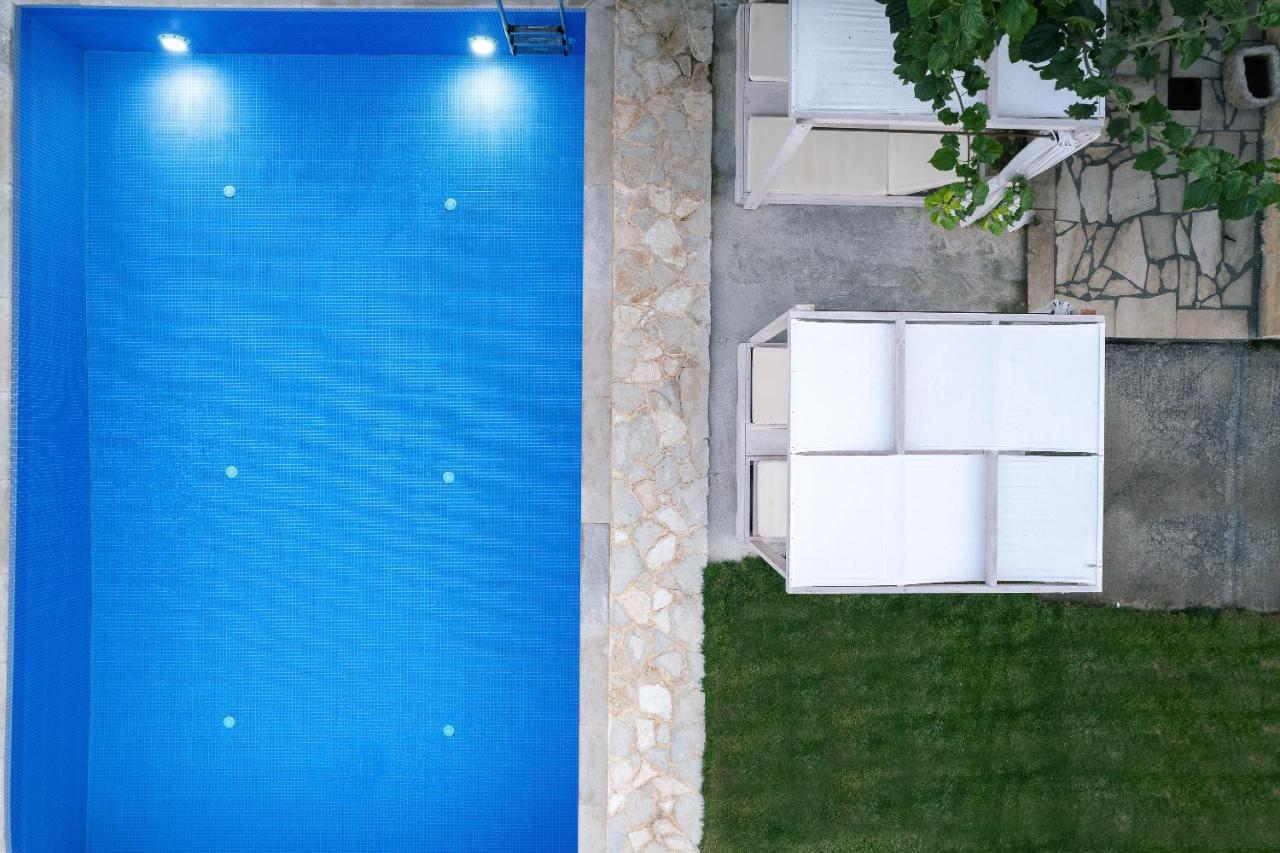 Villa Pinelopi Asprouliánoi Buitenkant foto