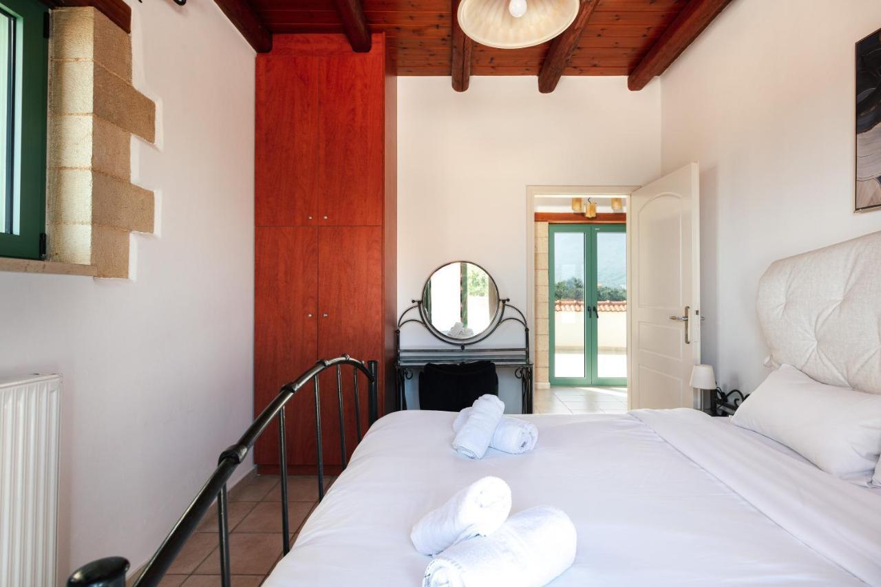 Villa Pinelopi Asprouliánoi Buitenkant foto