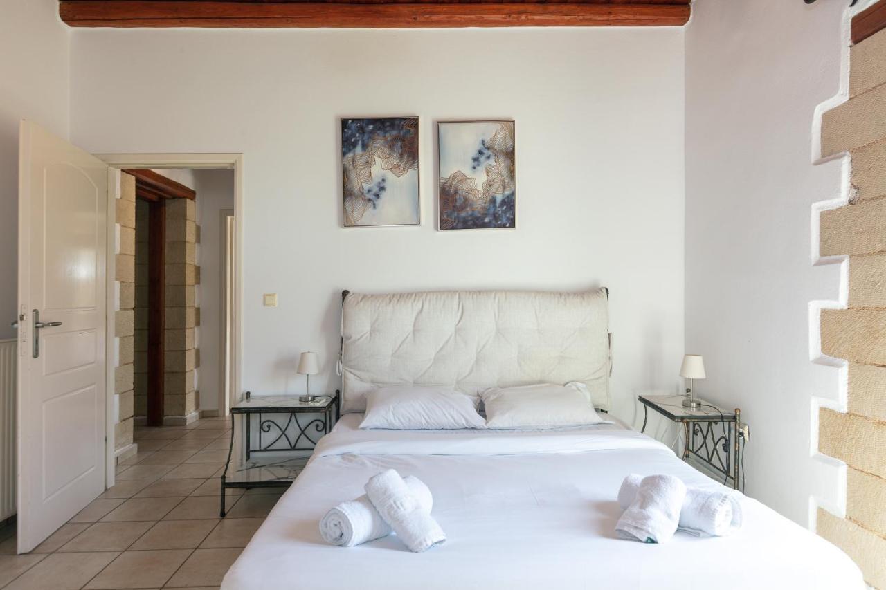 Villa Pinelopi Asprouliánoi Buitenkant foto