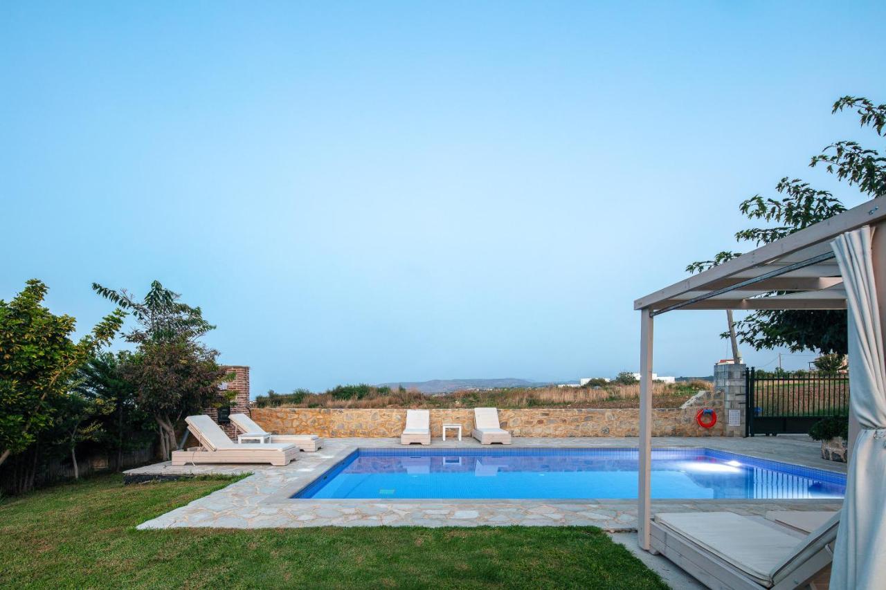 Villa Pinelopi Asprouliánoi Buitenkant foto