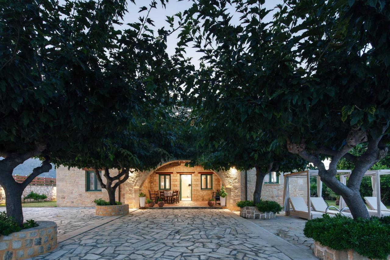 Villa Pinelopi Asprouliánoi Buitenkant foto