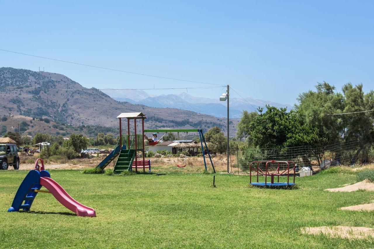Villa Pinelopi Asprouliánoi Buitenkant foto
